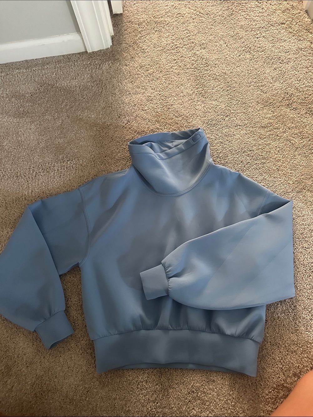 lululemon athletica Women's Mock/Turtleneck Pullover - Dusty Blue